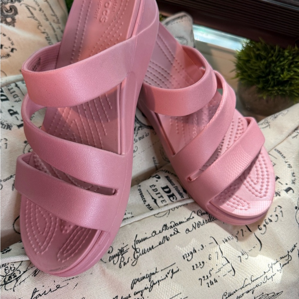 CROCS Women's Blush Strappy Sandals